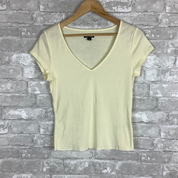 wild fable Tops - Wild Fable Pale Yellow V-Neck Short Sleeve T-Shirt